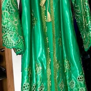 Long L/ XL. Pretty clothes and nice colours